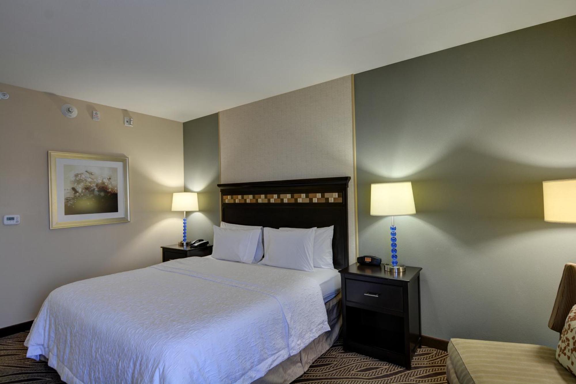 Hotel Hampton & Denver Airport / Gateway Park Aurora
