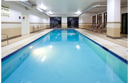Hampton & Denver Airport / Gateway Park 3*